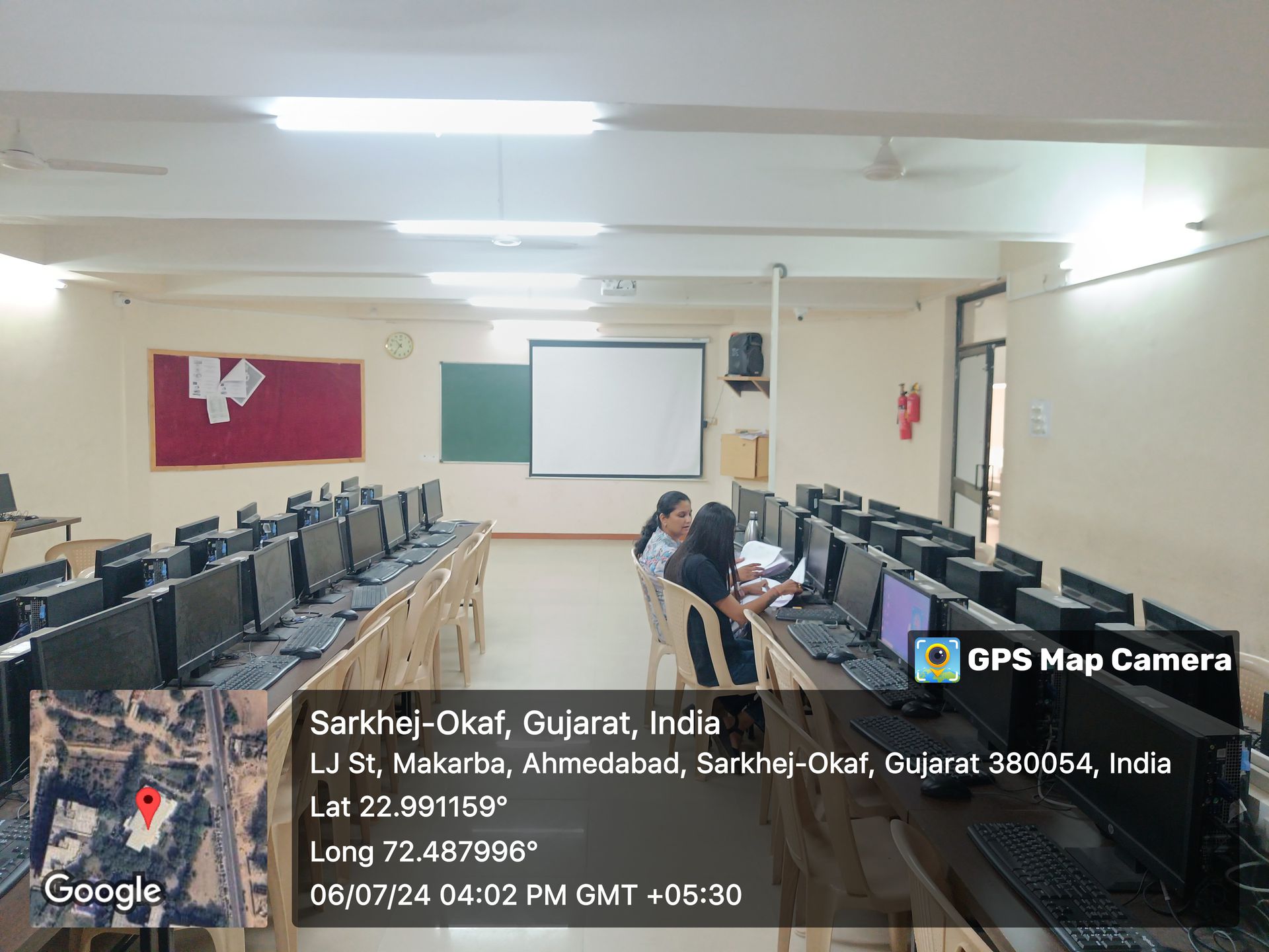 Computer Labs | Lok Jagruti Kendra University