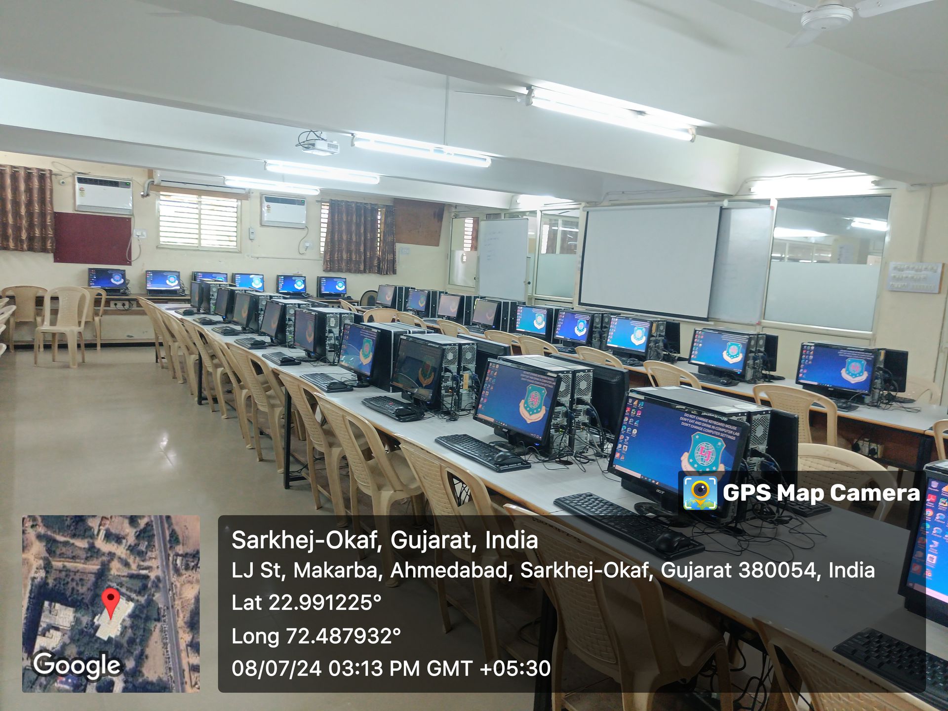 Computer Labs | Lok Jagruti Kendra University
