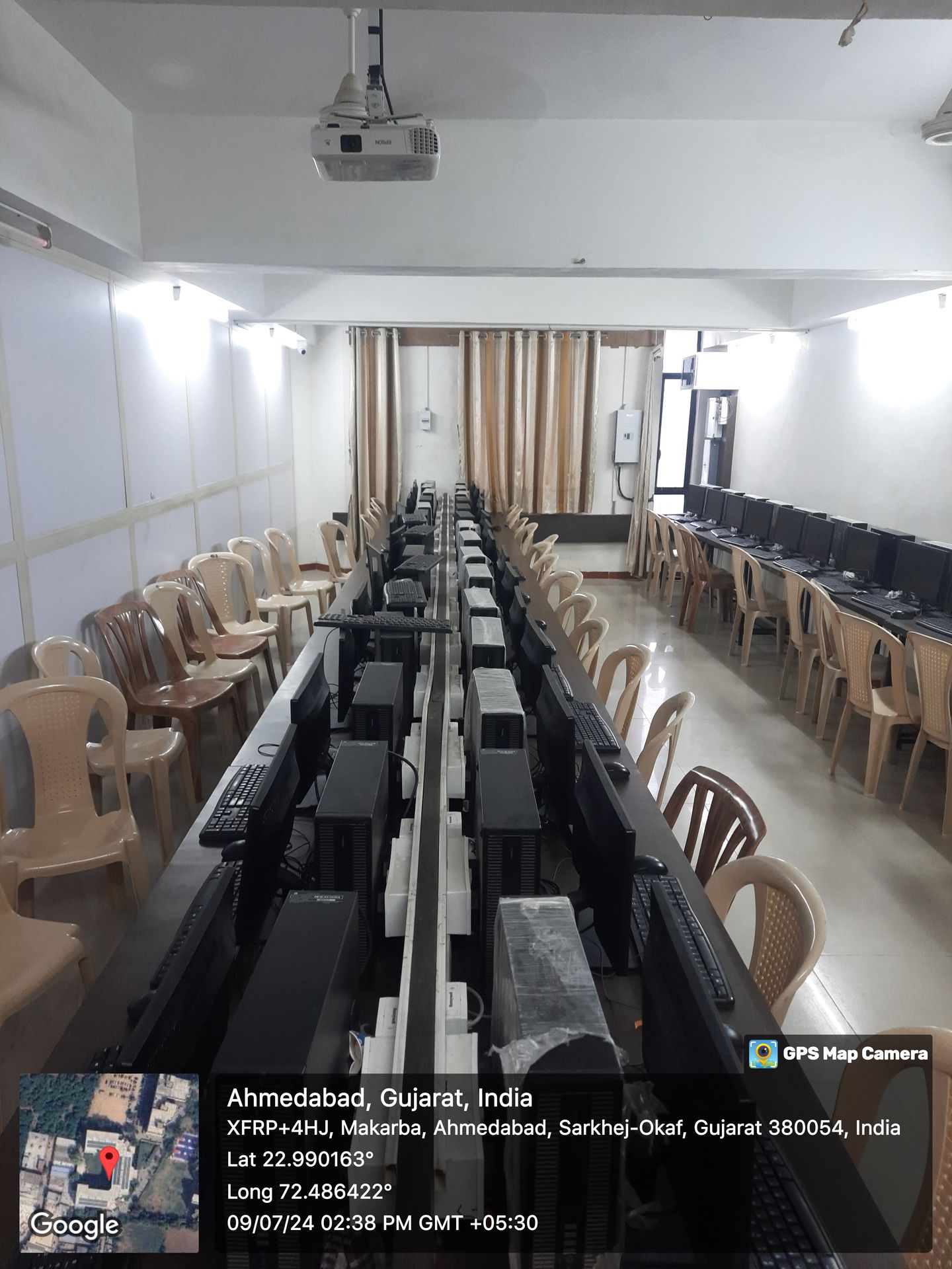 Computer Labs | Lok Jagruti Kendra University